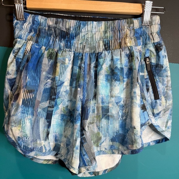 Lululemon Athletica Blue and White Athletic Shorts - Picture 4 of 12